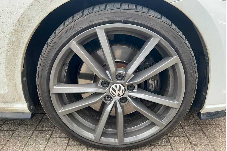  Volkswagen Golf R in for a valet