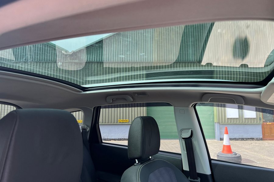 2012 (12) Nissan Qashqai+2 N-Tec+Dci 1.5