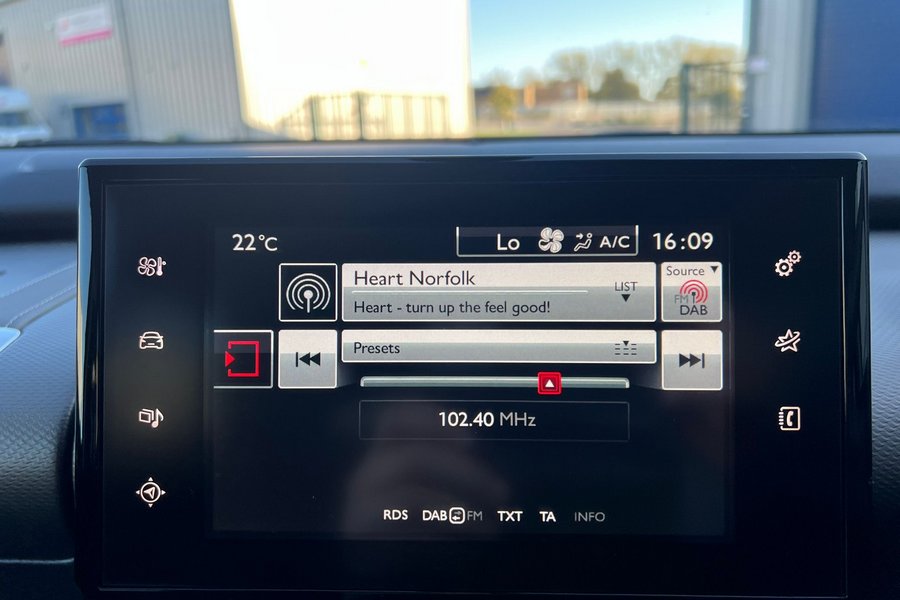 2015 (15) Citroen C4 Cactus Flair Blue Hdi 1.6