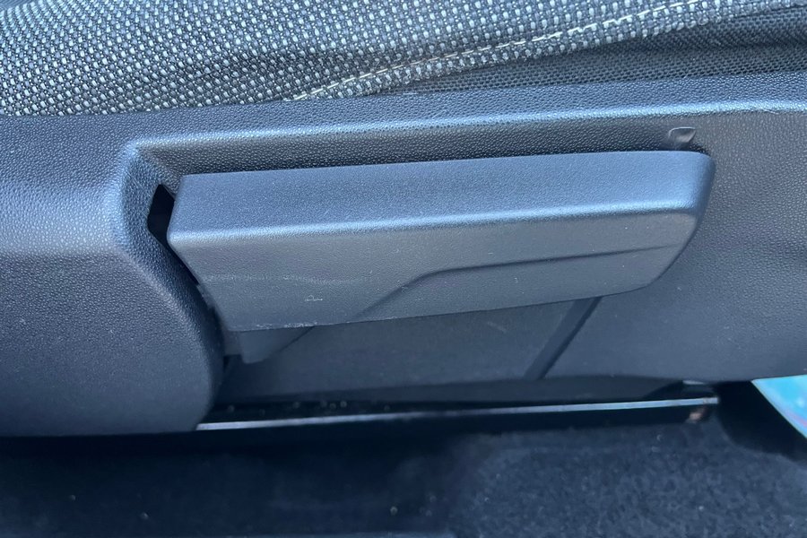 2015 (15) Citroen C4 Cactus Flair Blue Hdi 1.6