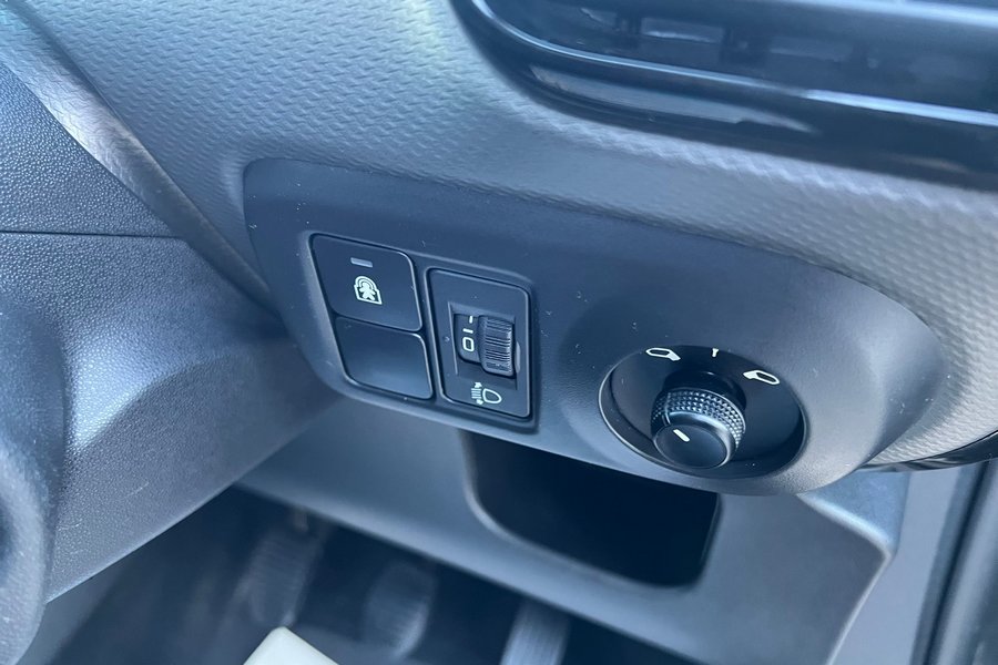 2015 (15) Citroen C4 Cactus Flair Blue Hdi 1.6