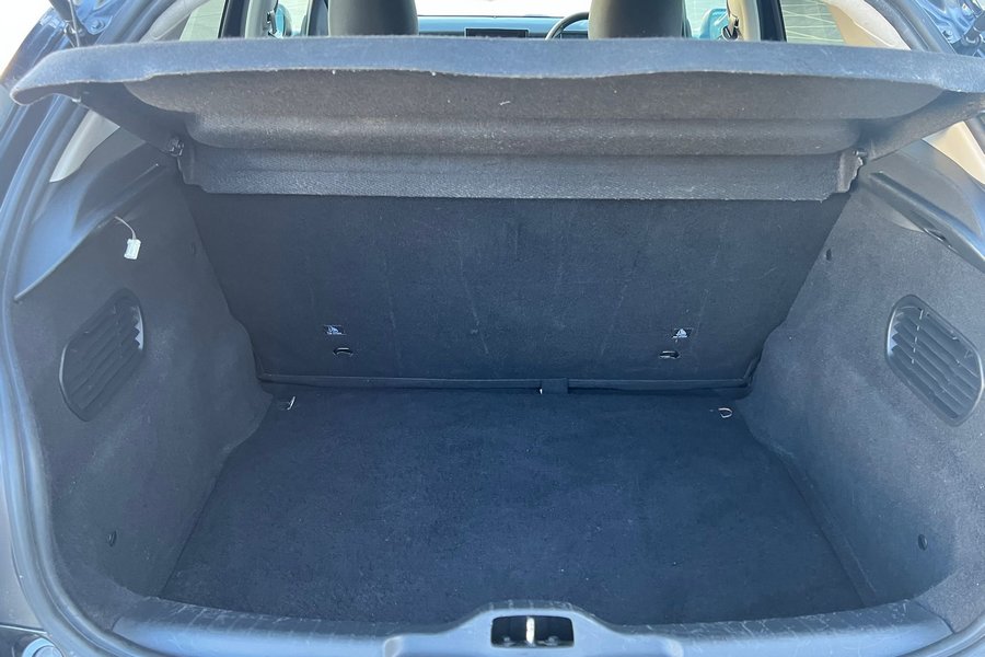 2015 (15) Citroen C4 Cactus Flair Blue Hdi 1.6