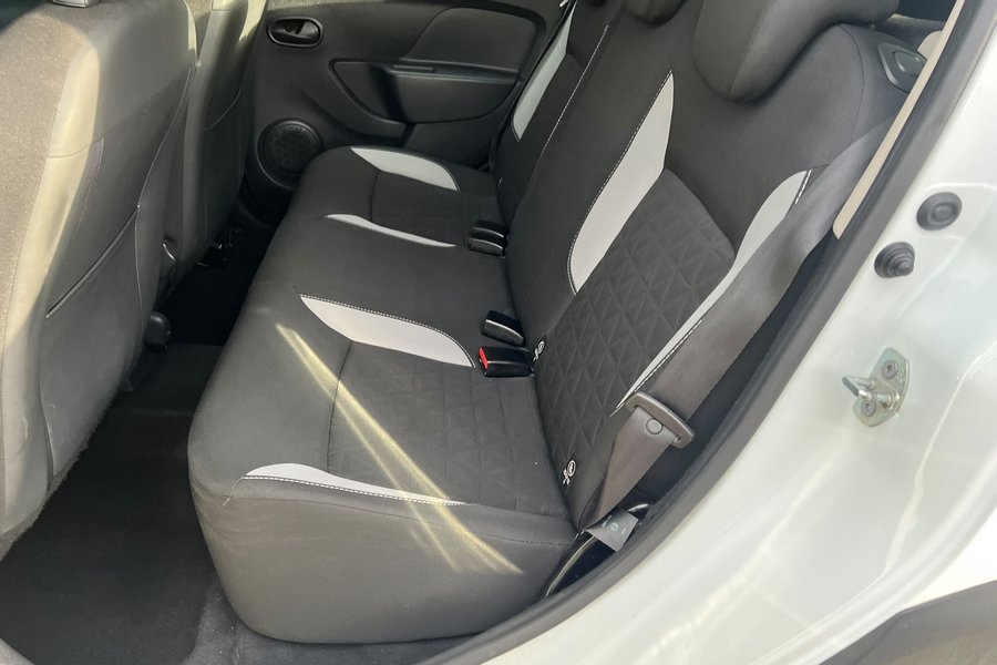 2015 (15) Dacia Sandero Stepway 0.9TCE Laureate  
