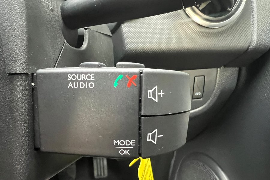 2015 (15) Dacia Sandero Stepway 0.9TCE Laureate  