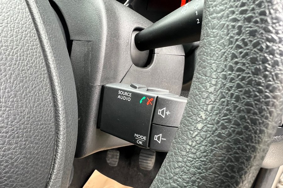 2014  (64) Dacia Sandero Ambience Tce 0.9 
