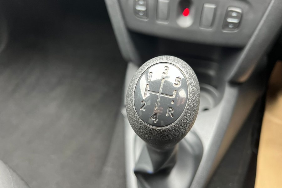 2014  (64) Dacia Sandero Ambience Tce 0.9 
