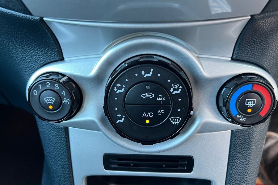 2012 (12) Ford Fiesta 1.25 Zetec