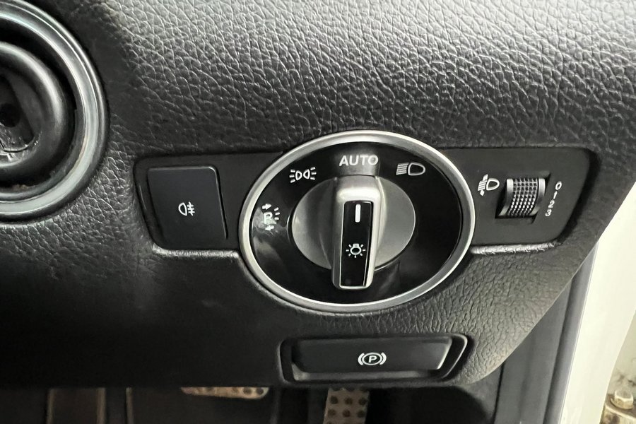 2012 (12) Mercedes 250 SLK AMG Sport CDI Automatic 