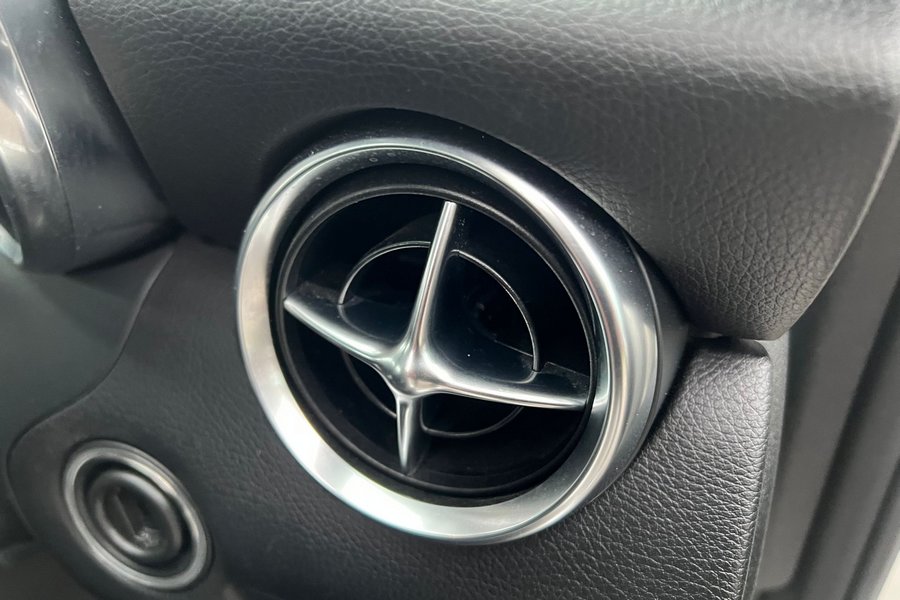 2012 (12) Mercedes 250 SLK AMG Sport CDI Automatic 