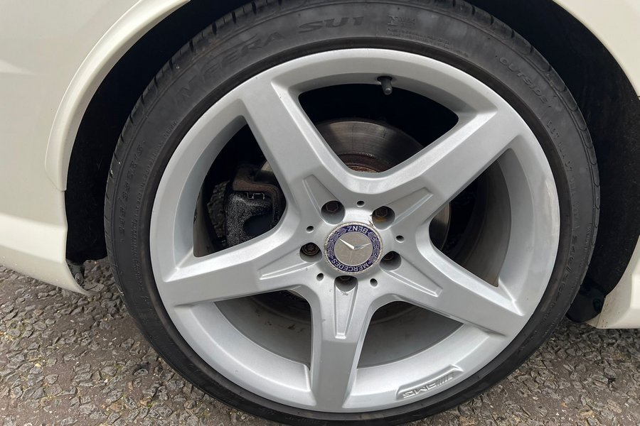 2012 (12) Mercedes 250 SLK AMG Sport CDI Automatic 